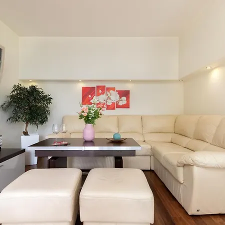 Trzy Zagle By Renters *